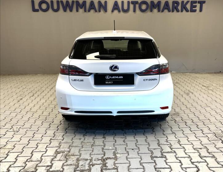 Lexus CT 200h 12