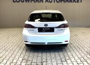 Lexus CT 200h 12