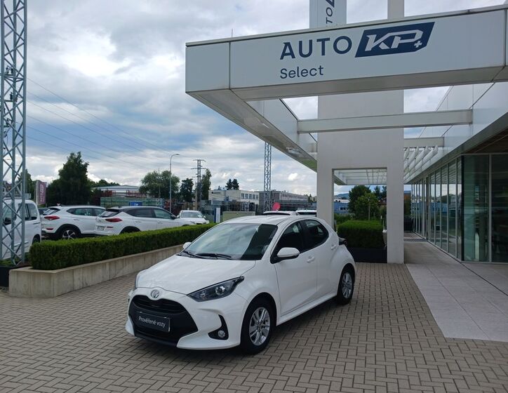 Toyota Yaris 1