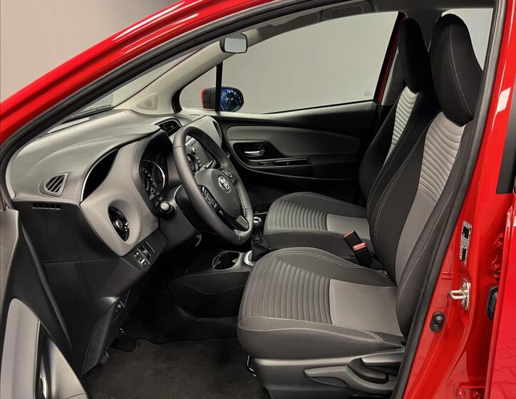 Toyota Yaris 7