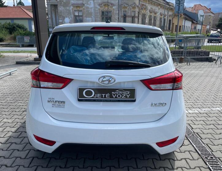 Hyundai ix20 5