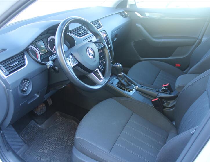 Škoda Octavia 9