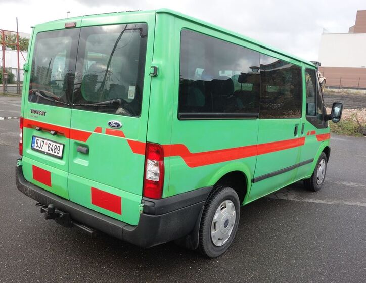 Ford Transit 9