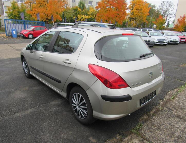 Peugeot 308 4