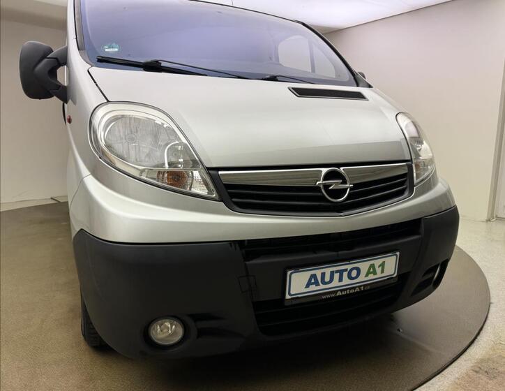 Opel Vivaro 24