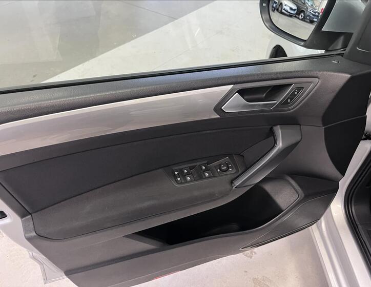 Volkswagen Touran 19