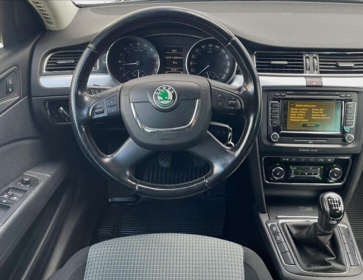 Škoda Superb 12