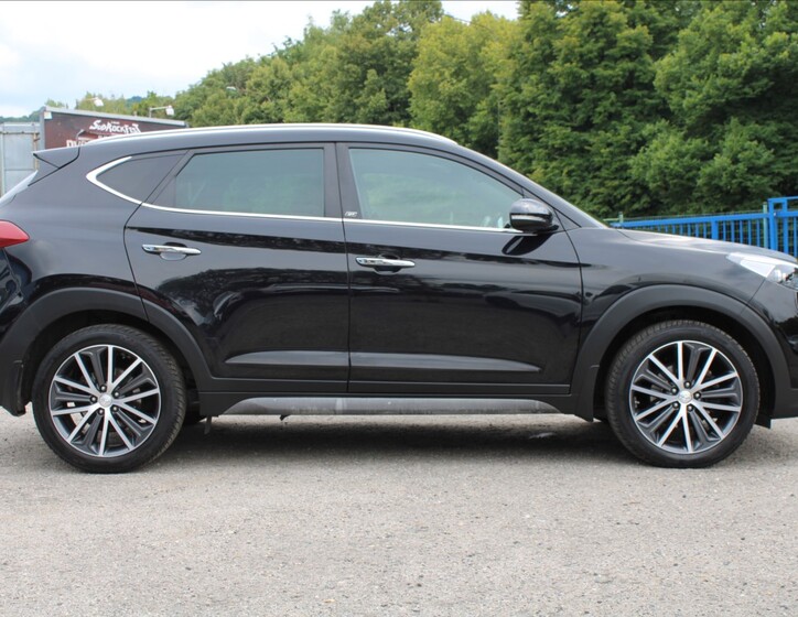 Hyundai Tucson 4