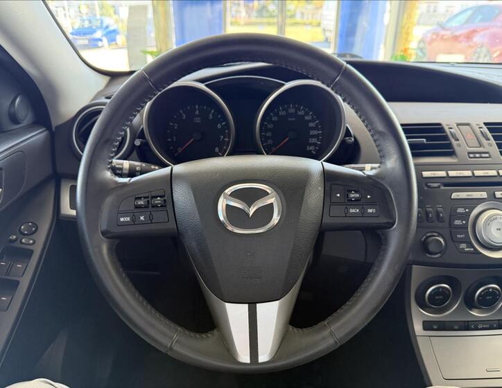 Mazda 3 13