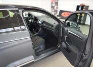 Volkswagen T-Roc 13