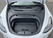 Tesla Model 3 32