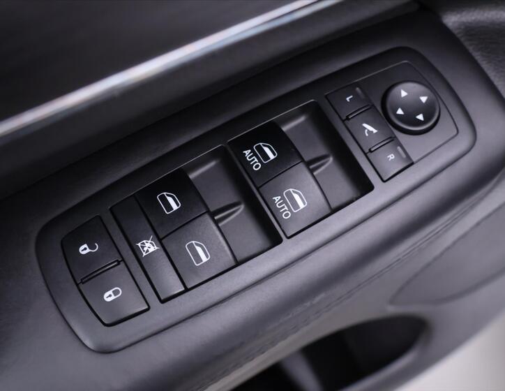 Jeep Grand Cherokee 13