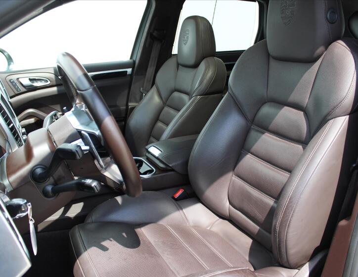 Porsche Cayenne 10