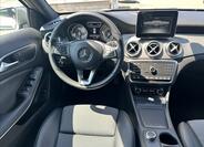Mercedes-Benz GLA 12