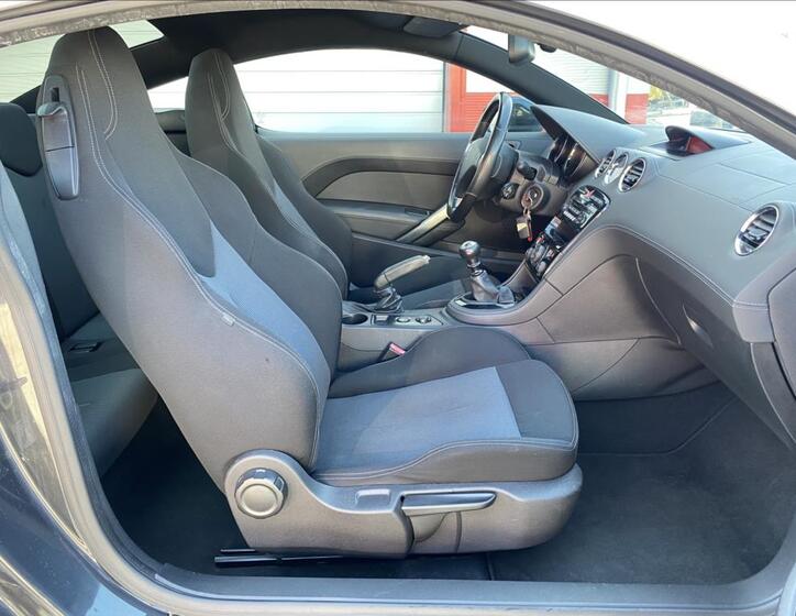 Peugeot RCZ 16