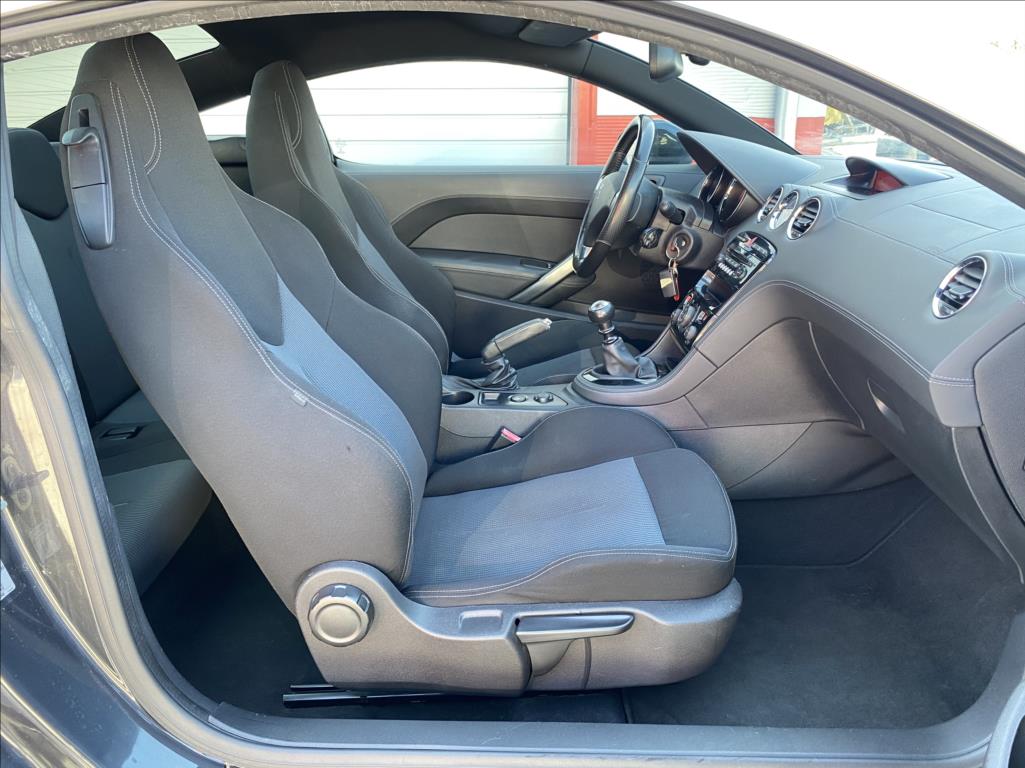 Peugeot RCZ