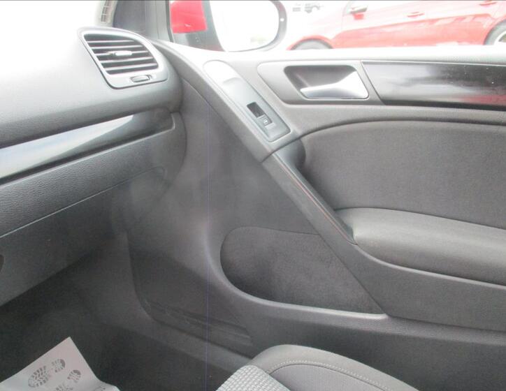 Volkswagen Golf 23
