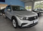 Volkswagen Tiguan 1