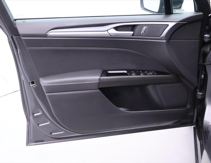 Ford Mondeo 10