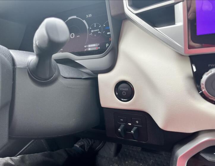 Toyota Sequoia 26