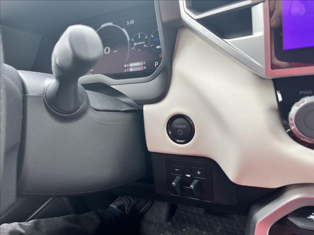 Toyota Sequoia