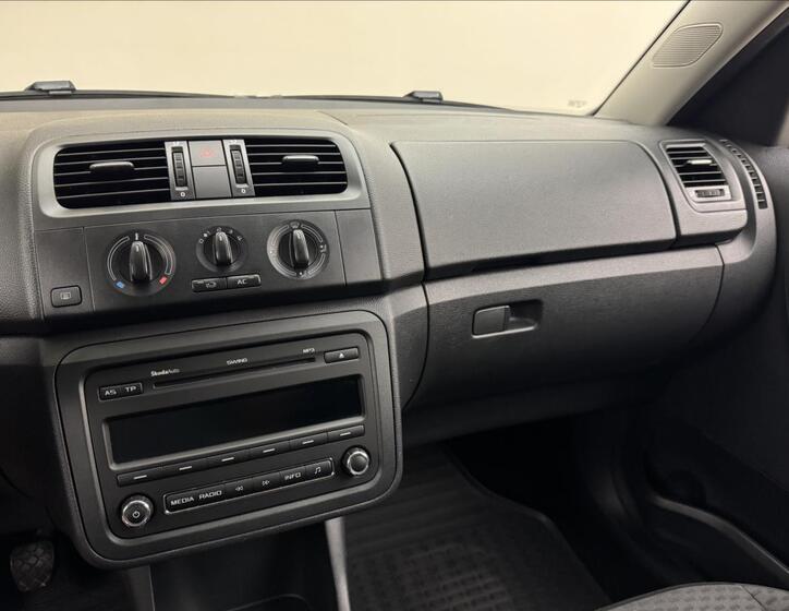 Škoda Roomster 12