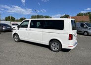 Volkswagen Caravelle 9