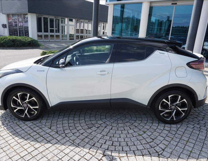 Toyota C-HR 6