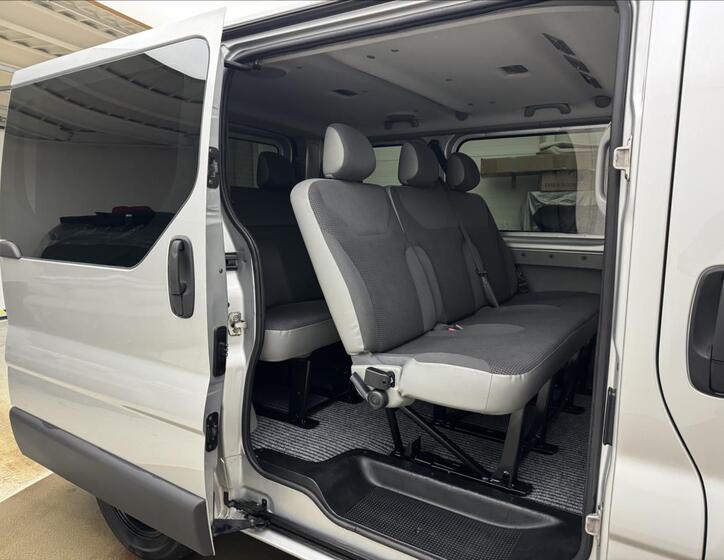Opel Vivaro 20
