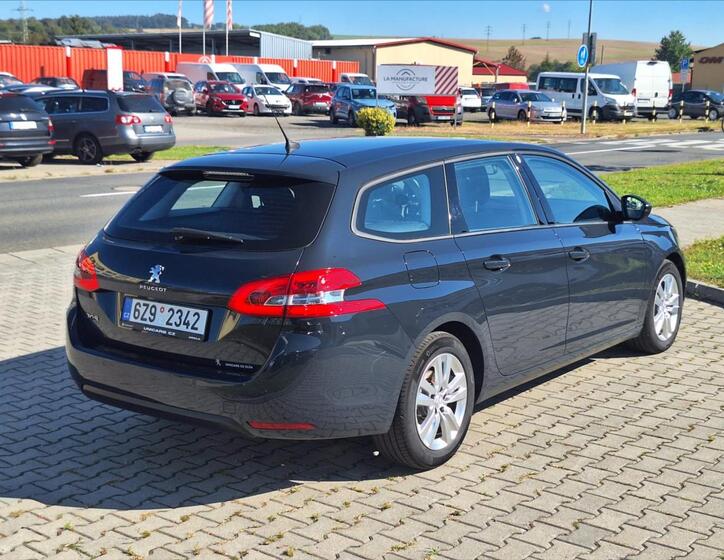 Peugeot 308 4