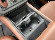 Land Rover Defender 23