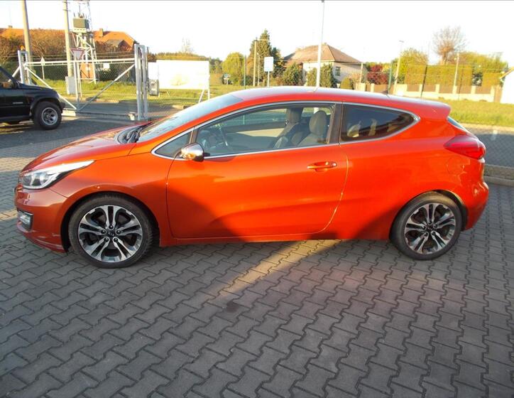 KIA Ceed 4