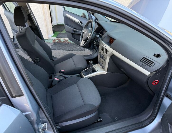 Opel Astra 11