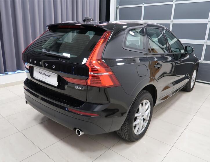 Volvo XC60 4