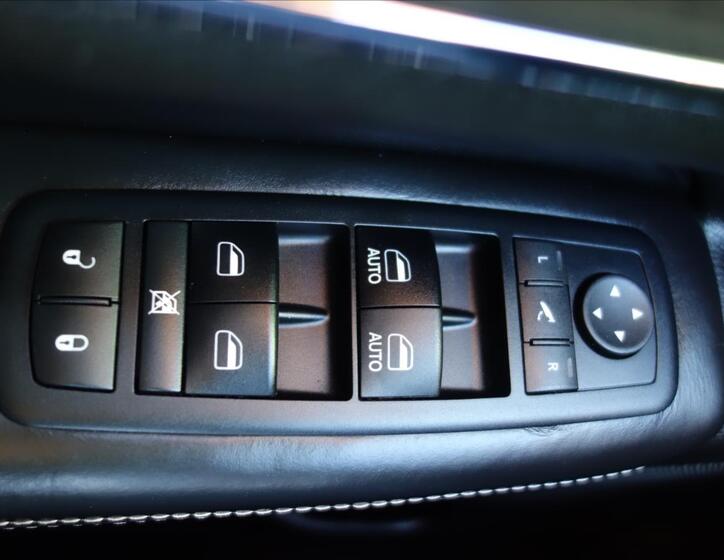 Jeep Grand Cherokee 22