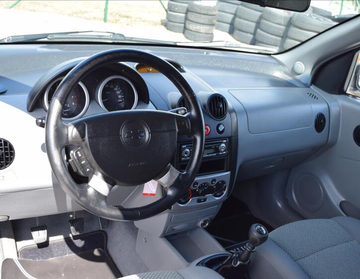 Chevrolet Kalos 16