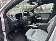 Mercedes-Benz GLA 9