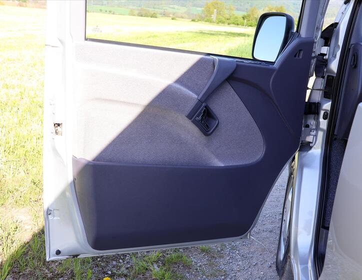 Mercedes-Benz Vito 12