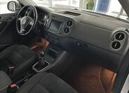 Volkswagen Tiguan 9