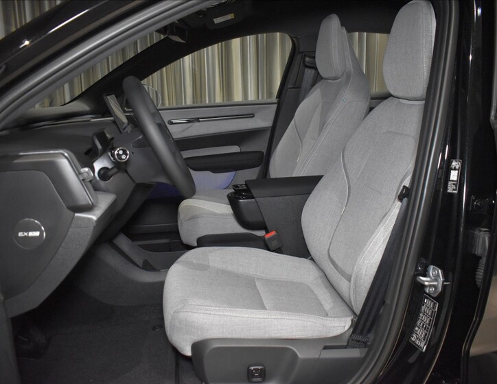 Volvo EX30 17