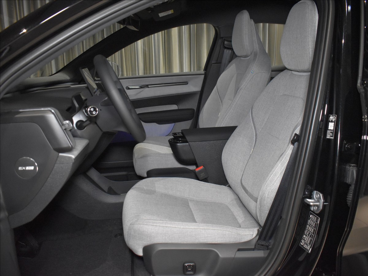 Volvo EX30