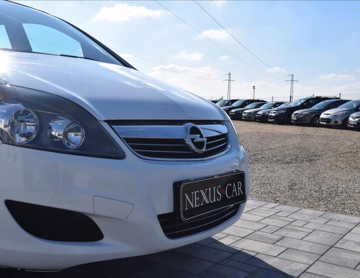 Opel Zafira 13