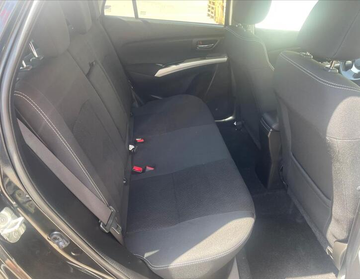 Suzuki SX4 S-Cross 8