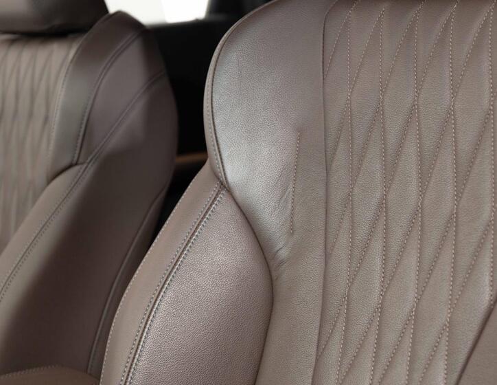 BMW iX1 19