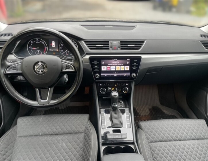 Škoda Superb 8