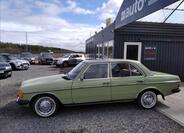 Mercedes-Benz 200 4