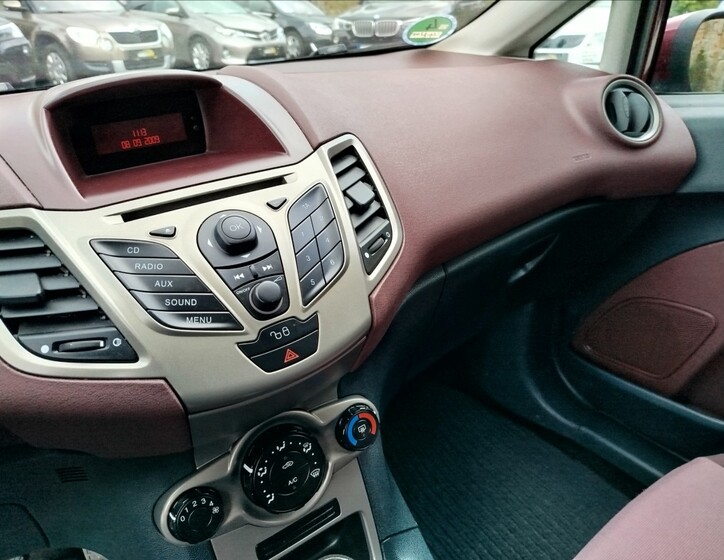 Ford Fiesta 18