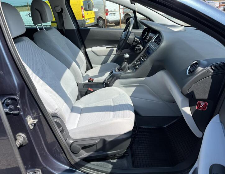 Peugeot 5008 11