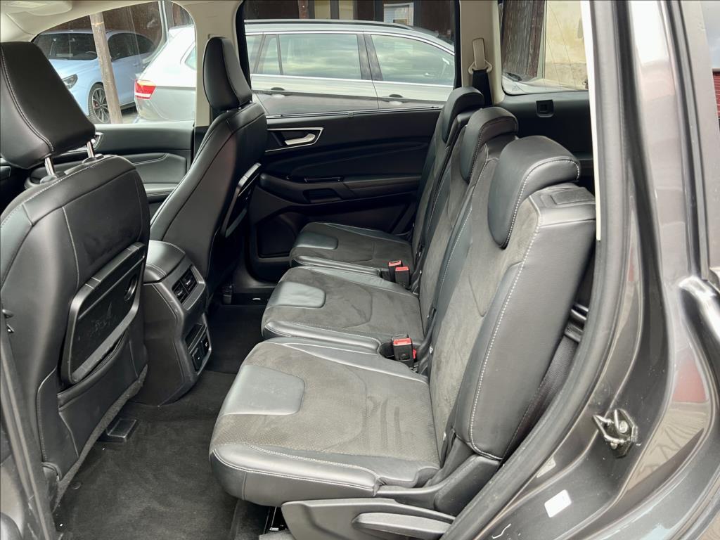 Ford Galaxy 12