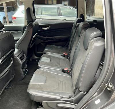 Ford Galaxy 12